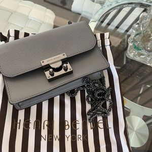 Never worn rare Henri Bendel